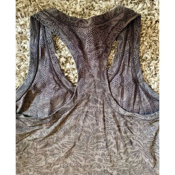 Athleta Momentum Seamless racer back Gray Print TANK TOP sz XL - Picture 6 of 8